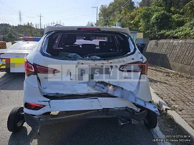 Photo 1 of 19: 2016 Hyundai Santa Fe DM 2.0, VIN KMHSW81UBHU727535 — Korean insurance auction