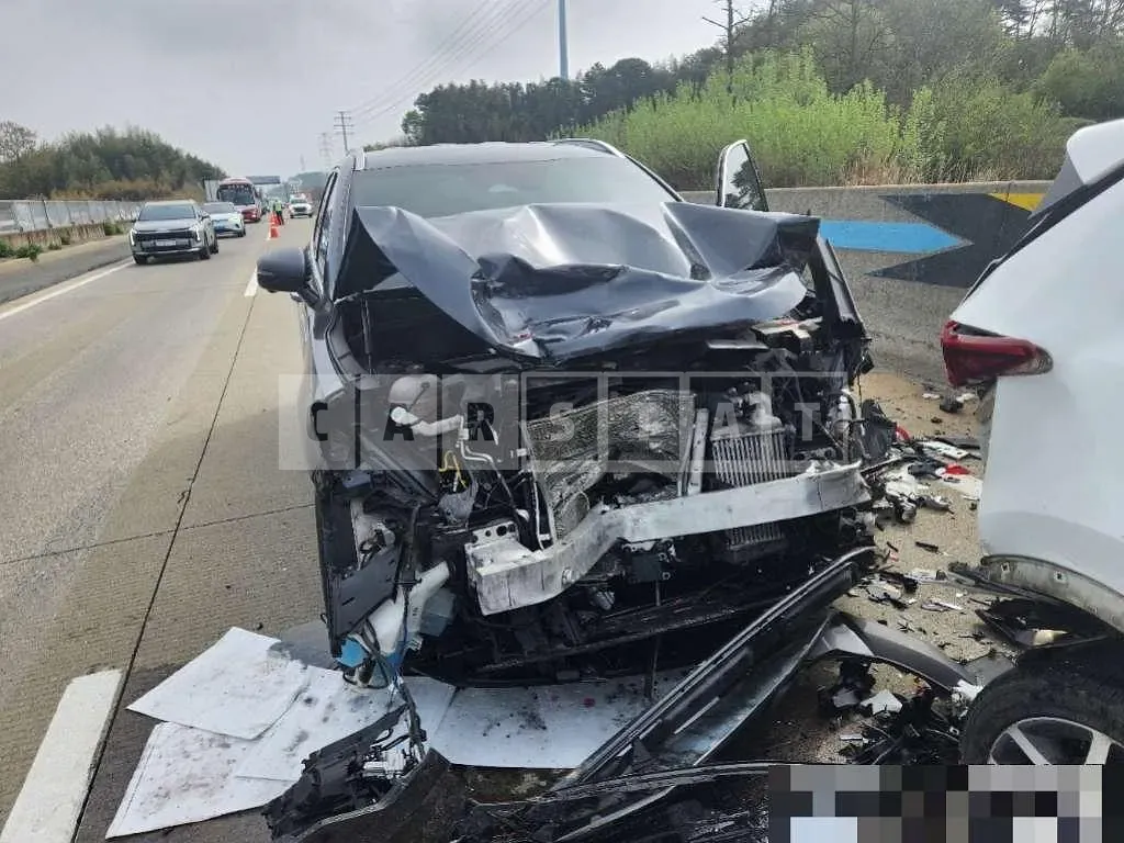 Photo 2 of 6: 2021 Kia Sorento — Korean insurance auction