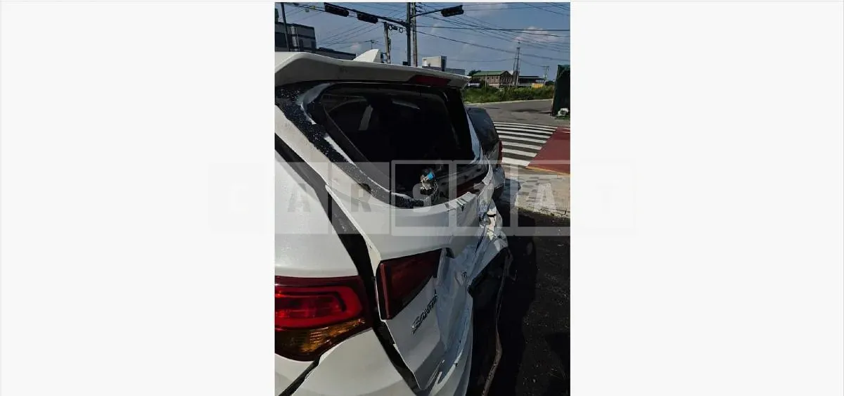 Photo 2 of 16: 2015 Hyundai Santa Fe DM — Korean insurance auction