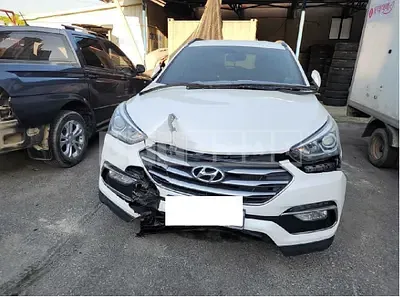 Photo 1 of 6: 2017 Hyundai Santa Fe — Korean insurance auction