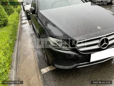 Photo 1 of 18: 2019 Mercedes-Benz E220 d, VIN WDDZF0EB0KA691971 — Korean insurance auction