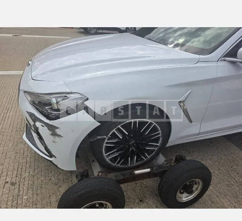 Photo 2 of 10: 2018 Genesis G70 2.0 (AWD) — Korean insurance auction