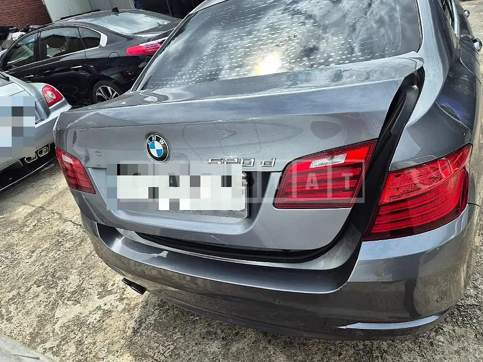 Photo 2 of 10: 2014 BMW 520d — Korean insurance auction