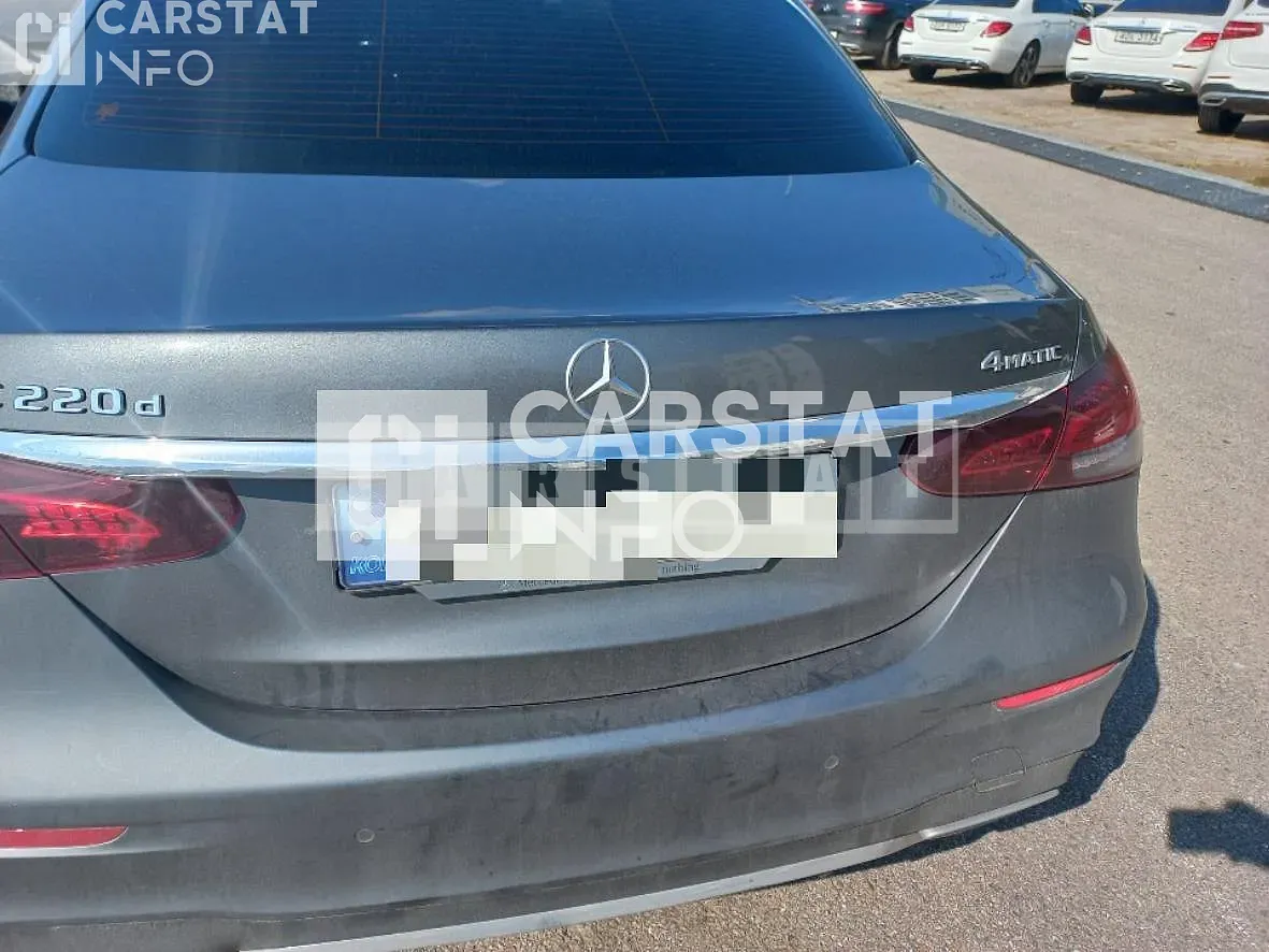 Photo 2 of 28: 2021 Mercedes-Benz E220 d 4Matic, VIN W1KZF0FB8MA973096 — Korean insurance auction