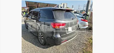 Photo 1 of 7: 2015 Kia Carnivals — Korean insurance auction