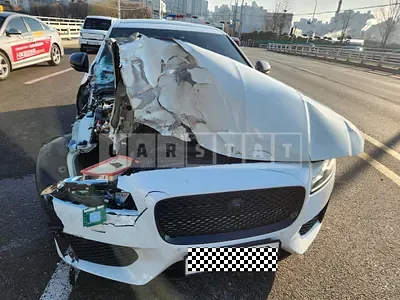 Photo 1 of 10: 2016 Jaguar XF30d, VIN SAJBB4BK2GCY17683 — Korean insurance auction