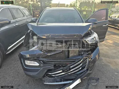 Photo 1 of 8: 2015 Hyundai Santa Fe, VIN KMHSW81UBFU474461 — Korean insurance auction