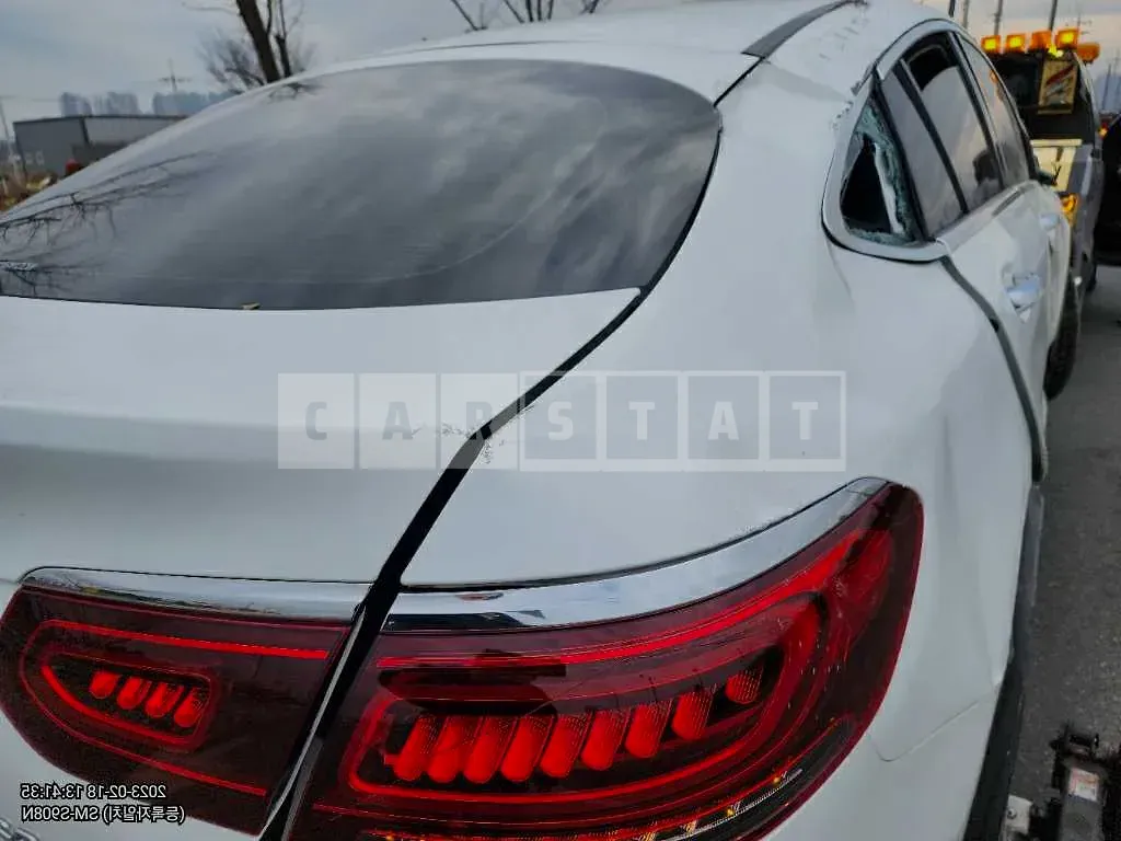 Photo 2 of 9: 2020 Mercedes-Benz GLC220 d 4Matic Coupe, VIN W1N0J1FB7LF832389 — Korean insurance auction