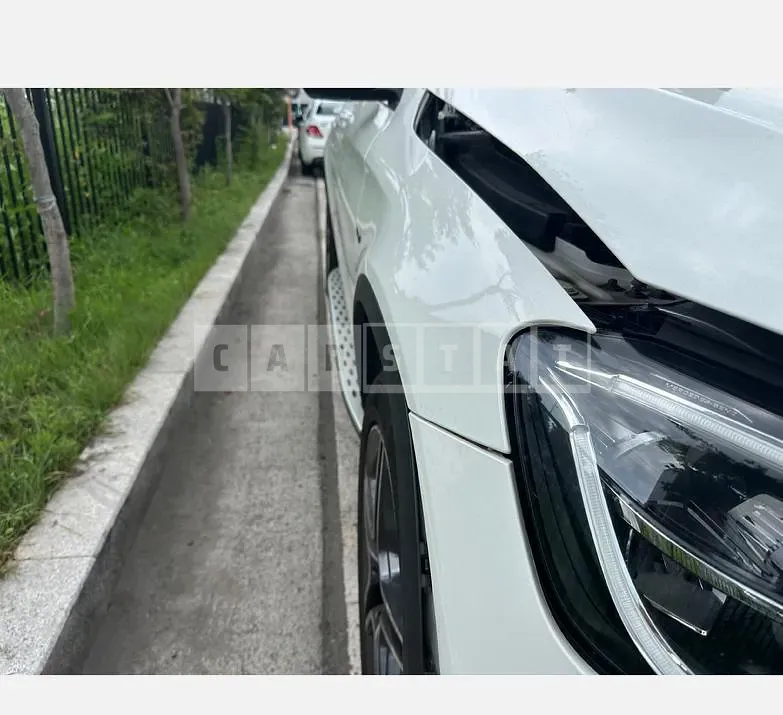 Photo 2 of 26: 2021 Mercedes-Benz GLC300 e 4Matic Coupe — Korean insurance auction