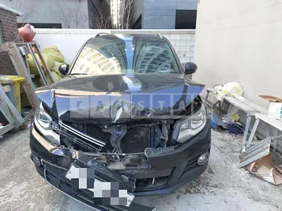 Photo 1 of 25: 2015 Volkswagen Tiguan 2.0 TDI BMT — Korean insurance auction