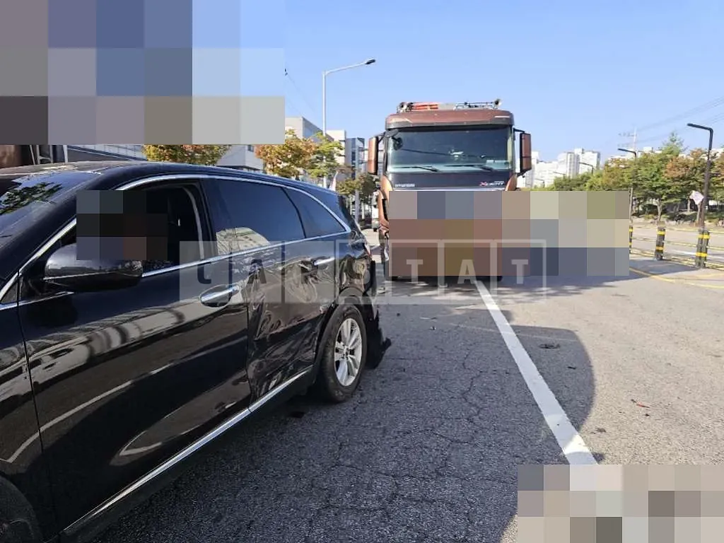 Photo 2 of 6: 2015 Kia Sorento 2.0 — Korean insurance auction