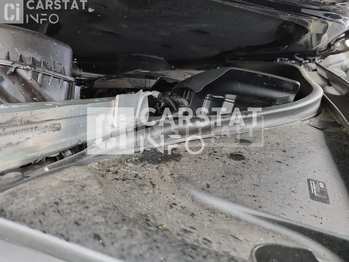 Photo 2 of 41: 2021 BMW 530e, VIN WBA51AG0XMCG62915 — Korean insurance auction