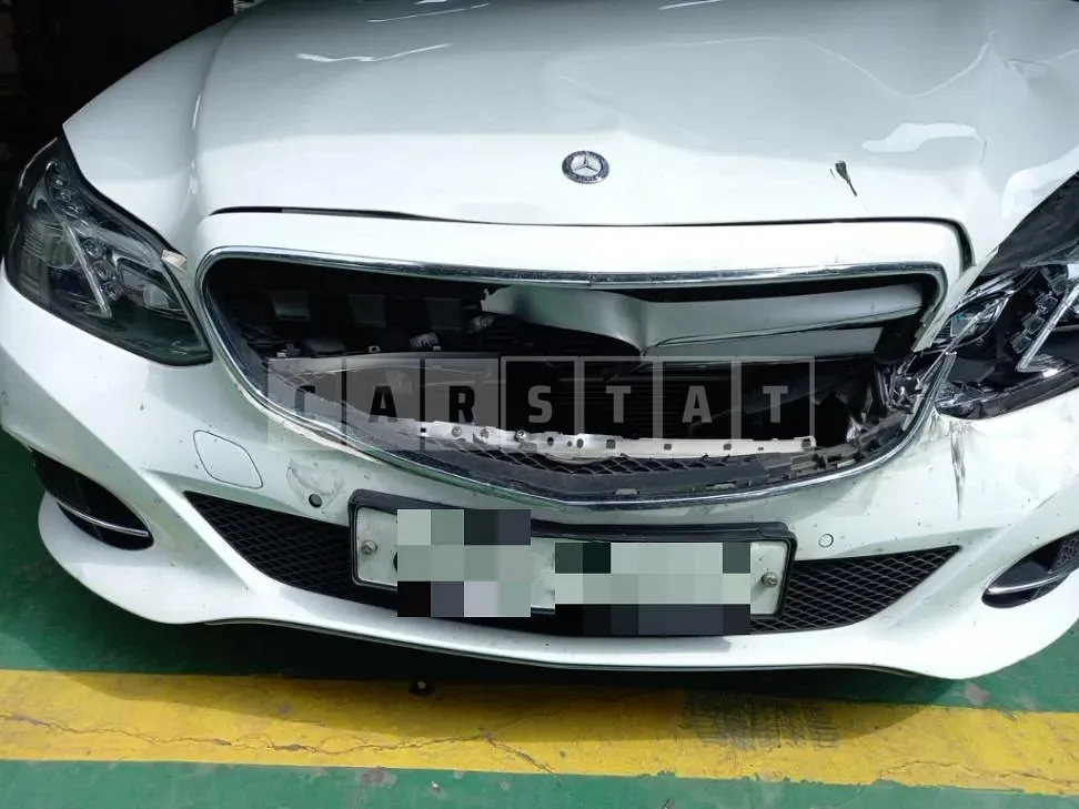 Photo 2 of 19: 2015 Mercedes-Benz E220 BlueTec, VIN WDDHF0AB9GB239407 — Korean insurance auction