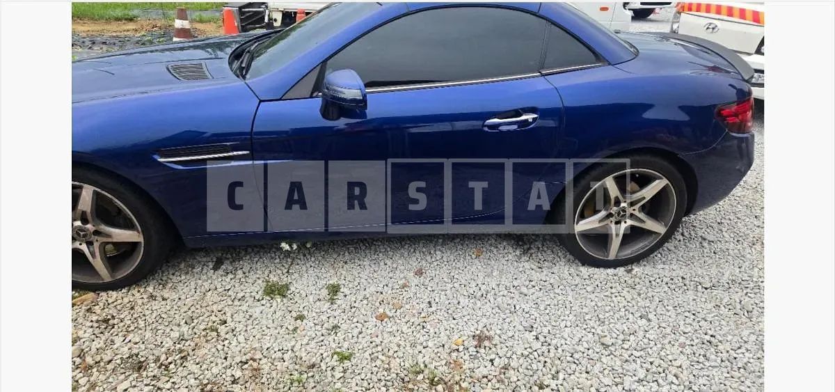 Photo 2 of 14: 2018 Mercedes-Benz SLC200 — Korean insurance auction