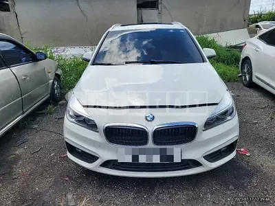 Photo 1 of 8: 2016 BMW Active Tourer, VIN WBA2C1103GV705373 — Korean insurance auction