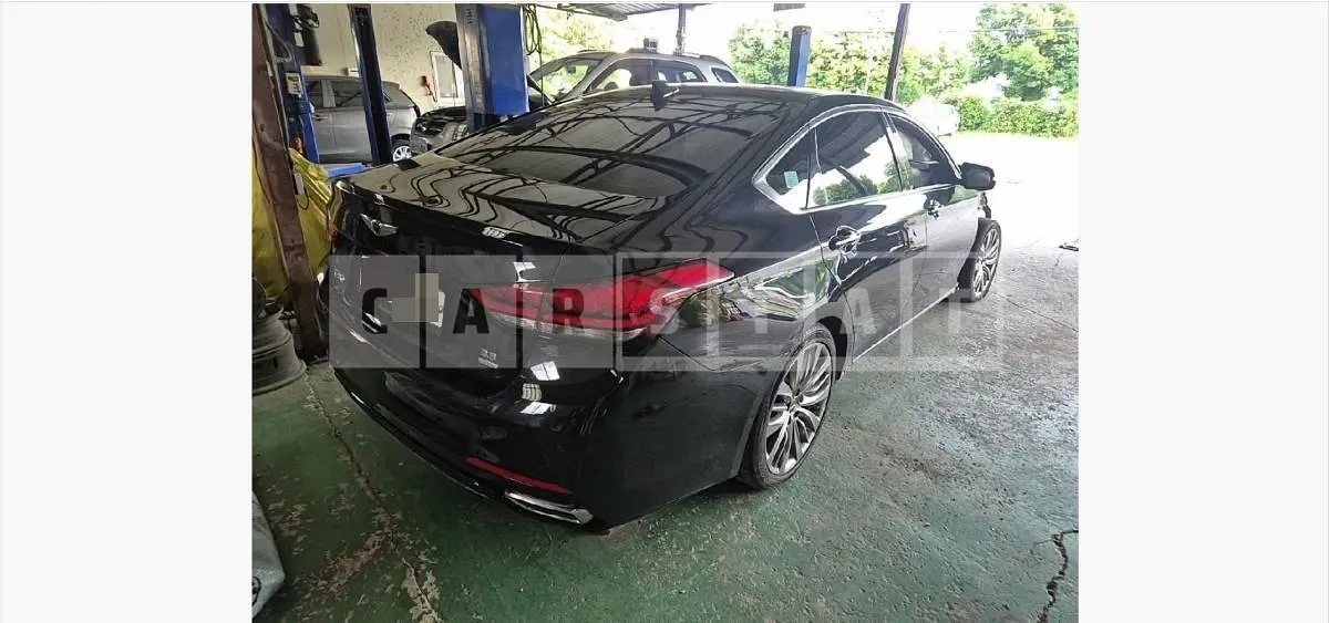 Photo 2 of 15: 2018 Genesis G80 3.3 — Korean insurance auction