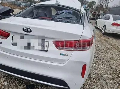 Photo 1 of 12: 2016 Kia K5 2.0 (Hybrid), VIN KNAGU41CBGA003431 — Korean insurance auction