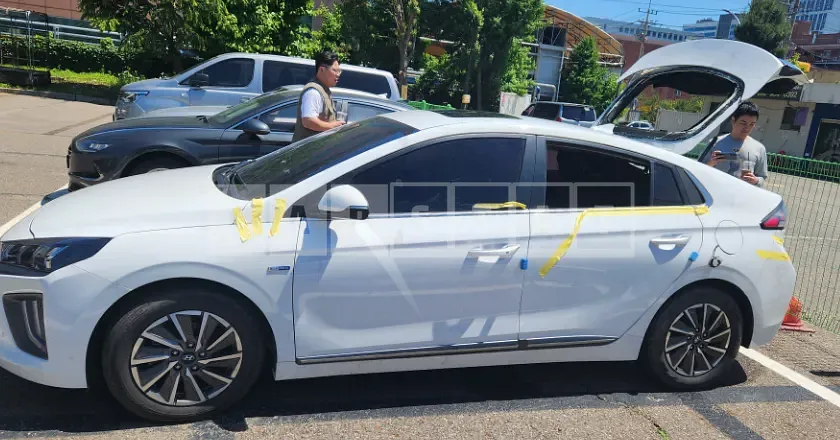 Photo 2 of 10: 2020 Hyundai Modern Ionic Electric — Korean insurance auction