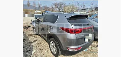 Photo 1 of 20: 2016 Kia Sportage — Korean insurance auction