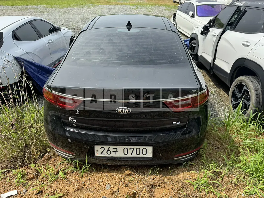 Photo 2 of 13: 2016 Kia K7 3.3 — Korean insurance auction