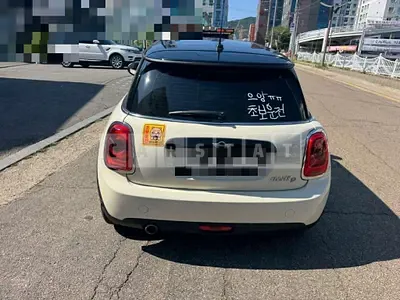 Photo 1 of 12: 2017 MINI Cooper D — Korean insurance auction