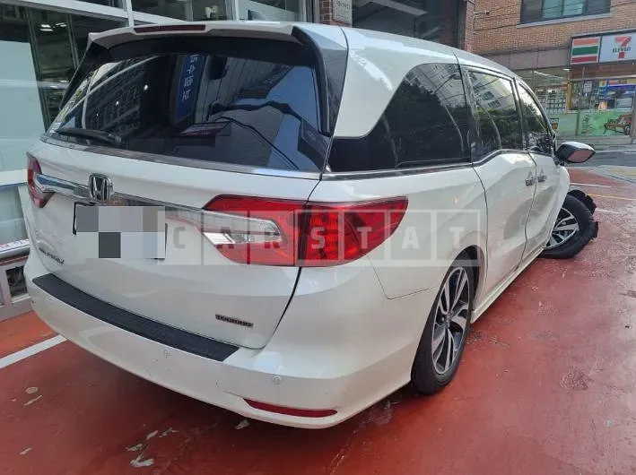 Photo 2 of 16: 2019 Honda Odyssey, VIN 5KBRL6880KB601269 — Korean insurance auction