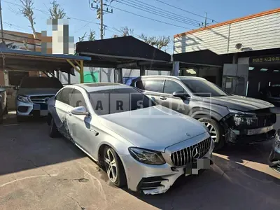 Photo 1 of 18: 2017 Mercedes-Benz E220 d — Korean insurance auction