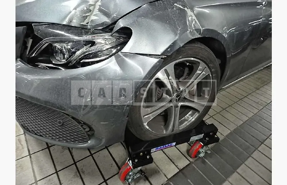 Photo 2 of 10: 2019 Mercedes-Benz E220 d — Korean insurance auction