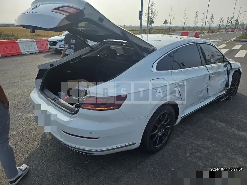 Photo 2 of 6: 2018 Volkswagen Arteon 2.0 TDI — Korean insurance auction