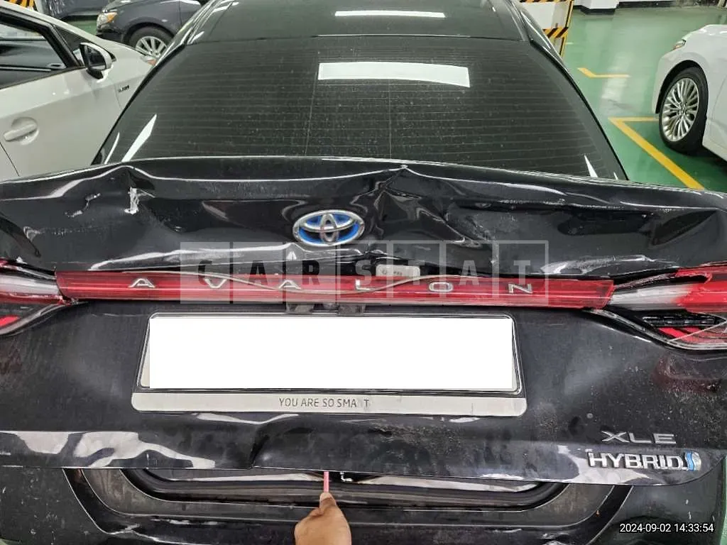 Photo 2 of 16: 2019 Toyota Avalon — Korean insurance auction