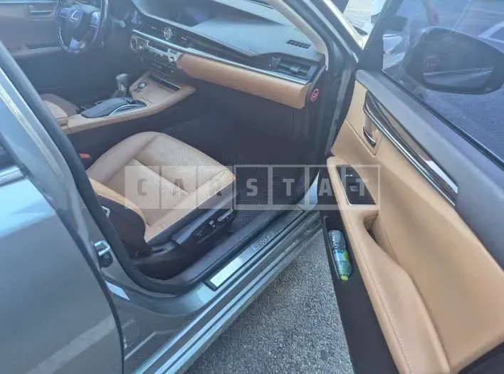 Photo 2 of 26: 2016 Lexus ES300h — Korean insurance auction