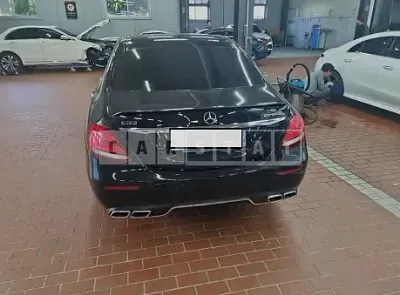 Photo 1 of 9: 2019 Mercedes-Benz E 300, VIN WDDZF4JB4KA545554 — Korean insurance auction