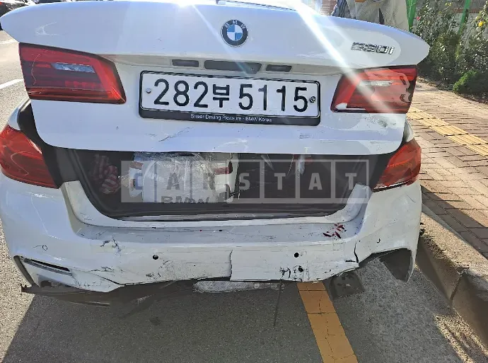Photo 2 of 23: 2020 BMW 530i MSport Package, VIN WBAJR5106LCE09242 — Korean insurance auction