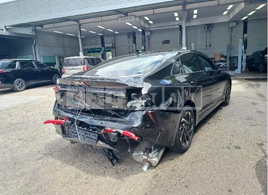 Photo 2 of 23: 2025 Kia K5 — Korean insurance auction