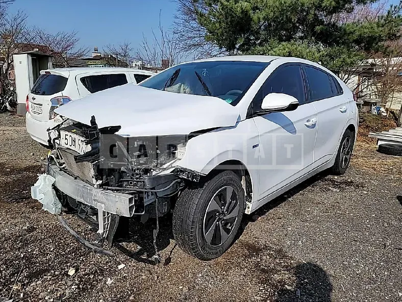 Photo 2 of 16: 2018 Hyundai Modern Ionic, VIN KMHC751CGJU085250 — Korean insurance auction