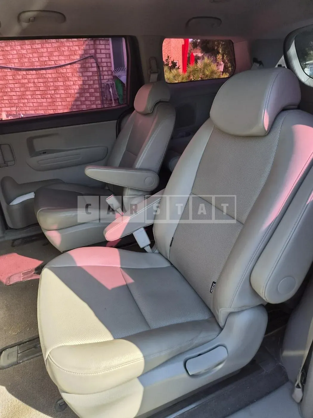Photo 2 of 4: 2015 Kia Carnival 2.2, VIN KNAMB81ABGS134019 — Korean insurance auction