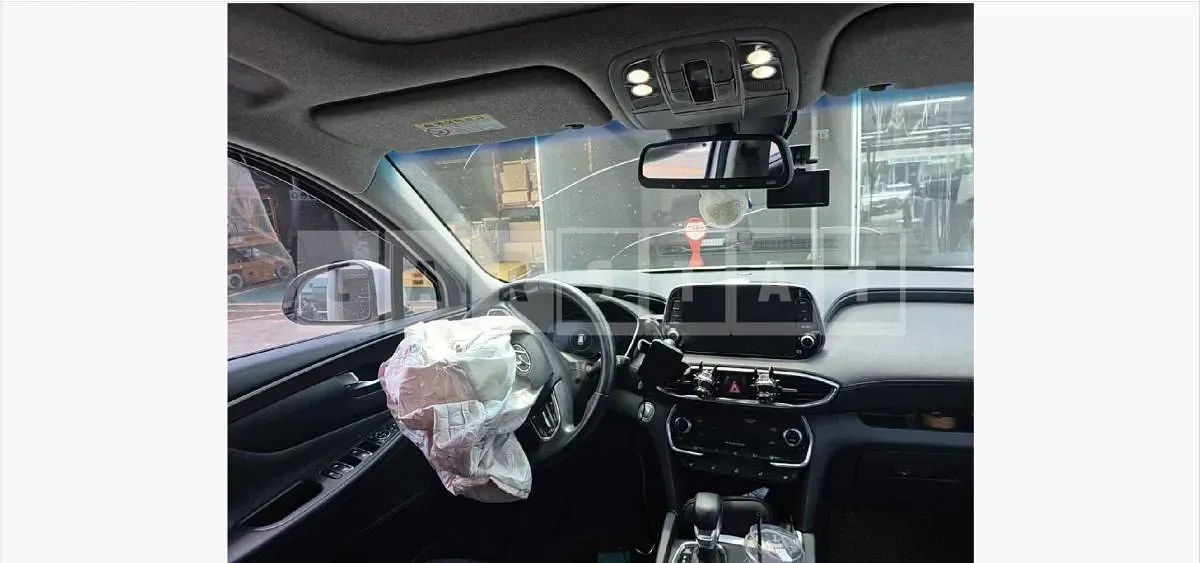 Photo 2 of 17: 2019 Hyundai Santa Fe 2.0 — Korean insurance auction