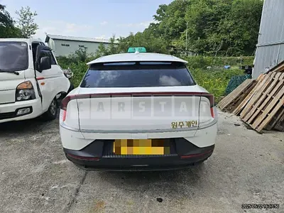 Photo 1 of 21: 2022 Kia EV6 Long Range Air — Korean insurance auction