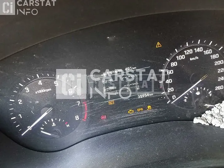 Photo 2 of 8: 2018 Genesis G80 3.3 — Korean insurance auction