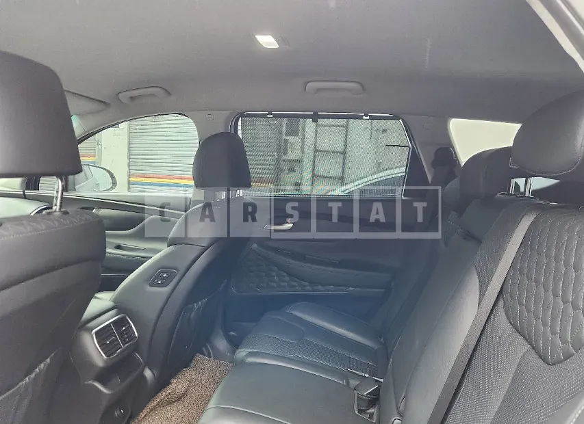 Photo 2 of 29: 2020 Hyundai Santa Fe, VIN KMHS381BBLU203297 — Korean insurance auction