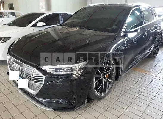 Photo 2 of 39: 2020 Audi e-tron 55 Four, VIN WAUZZZGE0LB031502 — Korean insurance auction
