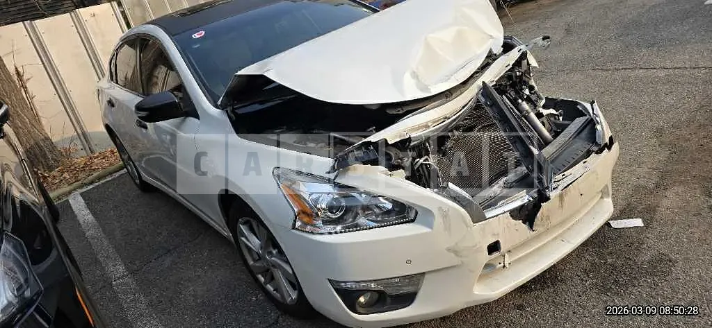Photo 2 of 5: 2015 Nissan Altima — Korean insurance auction