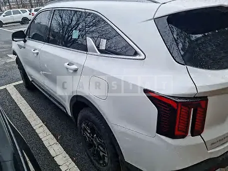 Photo 2 of 14: 2024 Kia Sorento, VIN KNARK81GDRA244524 — Korean insurance auction