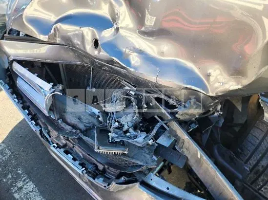Photo 2 of 50: 2019 Mercedes-Benz E220 d, VIN WDDZF0EB7KA501129 — Korean insurance auction
