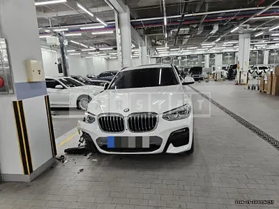Photo 1 of 53: 2020 BMW X4 xDrive 20i M Sport X, VIN WBA2V9109L9D15991 — Korean insurance auction