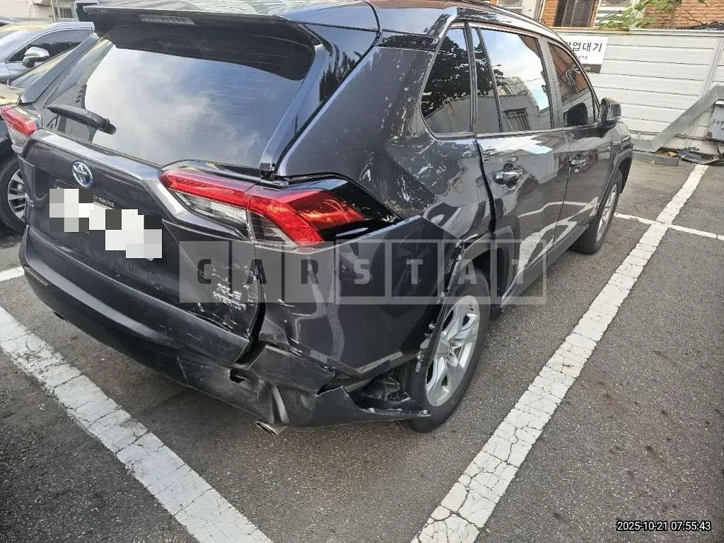 Photo 2 of 16: 2019 Toyota RAV4 Hybrid — Korean insurance auction