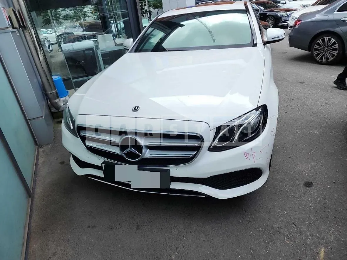 Photo 2 of 3: 2018 Mercedes-Benz (parts) E300 Headlamp — Korean insurance auction