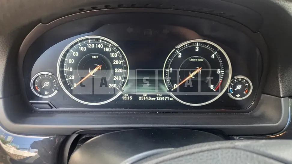 Photo 2 of 6: 2015 BMW 520d, VIN WBA5E5102GG071430 — Korean insurance auction