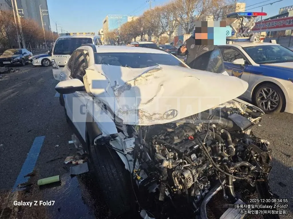 Photo 2 of 27: 2024 Hyundai Kona — Korean insurance auction