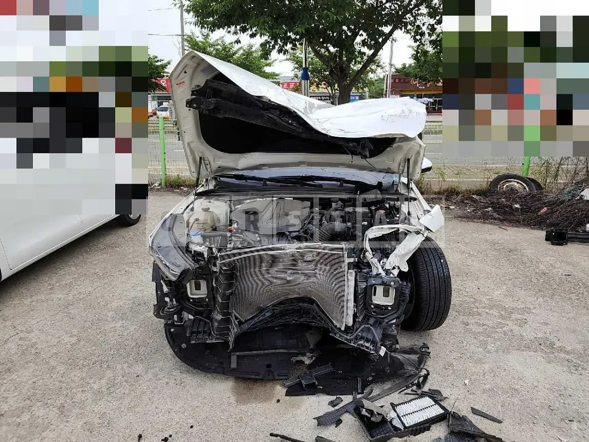 Photo 2 of 19: 2020 Kia K5 2.0, VIN KNAG341ABLA001984 — Korean insurance auction